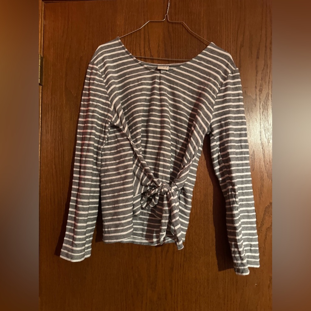 A New Day Striped Gray and White Women's Top size Medium